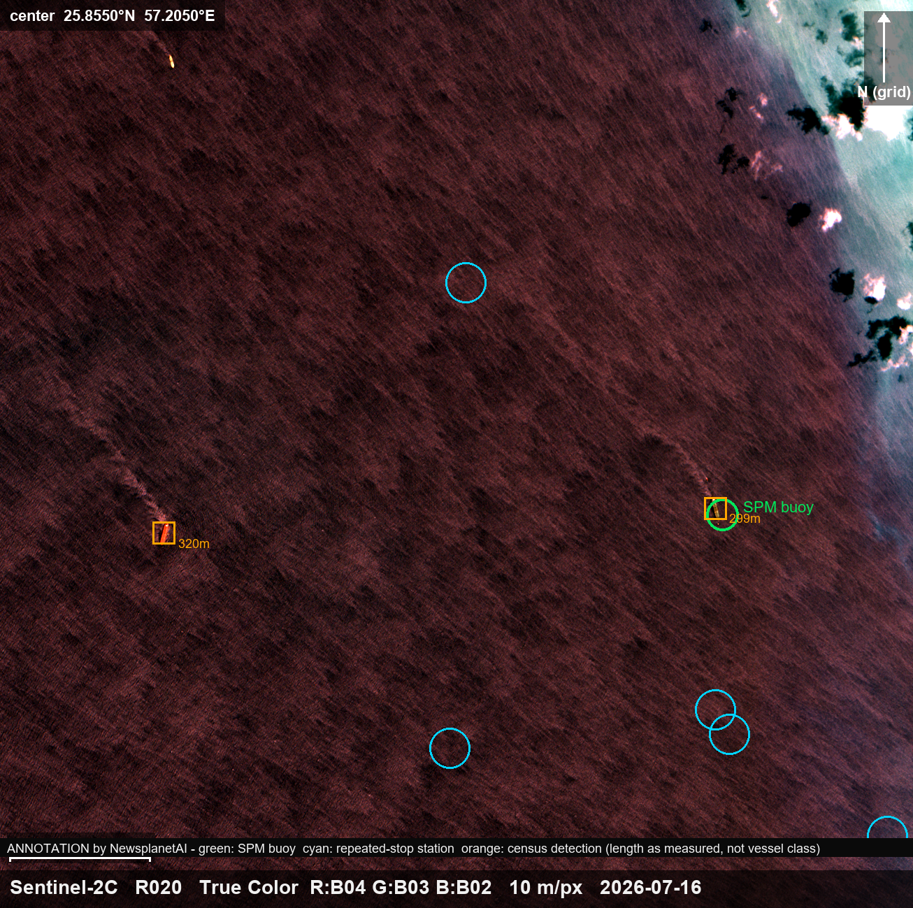 Tanker activity at the Kuh-e Mobarak SPM field, Jask export terminal — 16 July, annotated — the hull at the buoy position (green), one 320 m hull remaining west