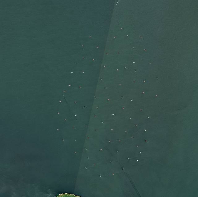 Kerch Strait: a full anchorage, then empty water — June–July 2026